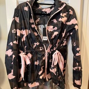 The Upside Forest Camo Ash Style Jacket Pink and Green size XS NWT, Windbreaker
